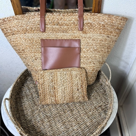 NWOT Jumbo 💯 all natural fiber jute Tote Bag & make up bag perfect size ❤️ - Picture 1 of 7
